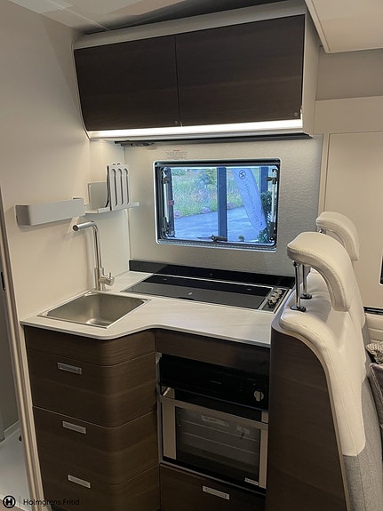 Adria Matrix Supreme 670 SL 8 of 14
