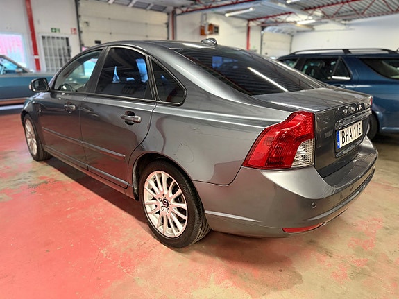 Volvo S40 3 of 9