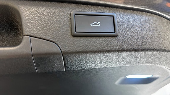 Volkswagen Passat 15 of 23