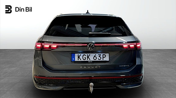 Volkswagen Passat 5 of 23