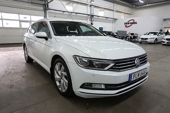 Volkswagen Passat 4 of 15