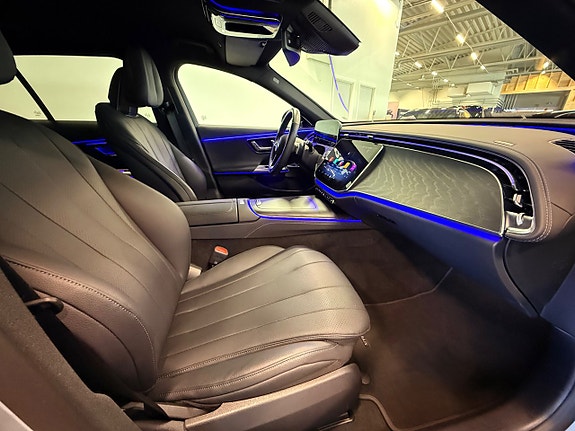 Mercedes-Benz E300 de 9 of 22