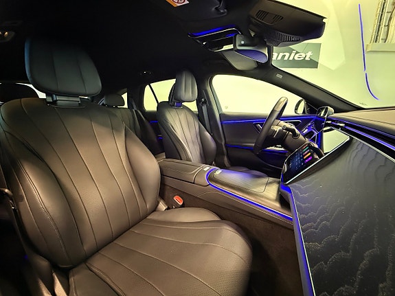 Mercedes-Benz E300 de 10 of 22