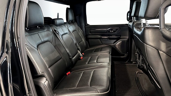 RAM 1500 5 of 9
