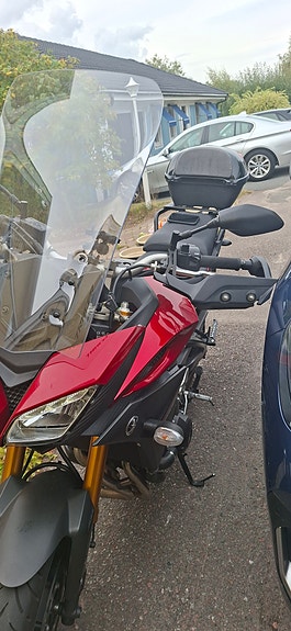 Yamaha MT-09 4 of 6