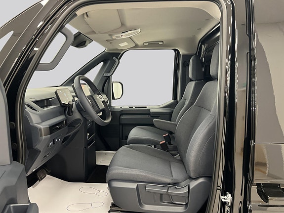 Kia PV5 7 of 17