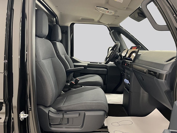 Kia PV5 8 of 18