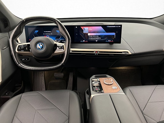 BMW iX 16 of 30