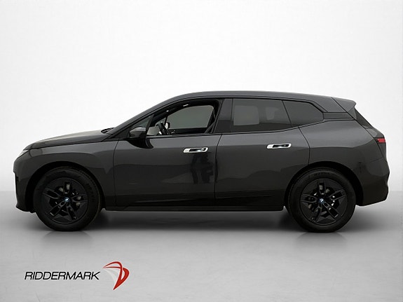BMW iX 5 of 30