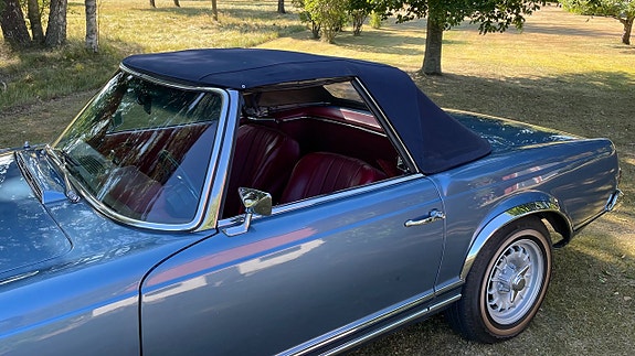 Mercedes-Benz 250 SL 8 of 21