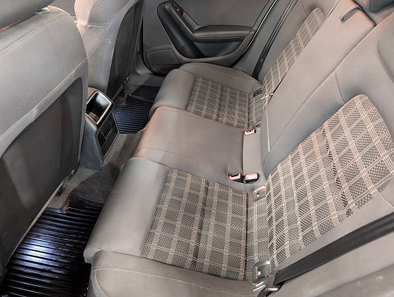 Audi A4 7 of 15