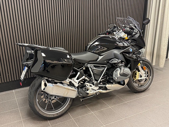 BMW R1250RS 3 of 6