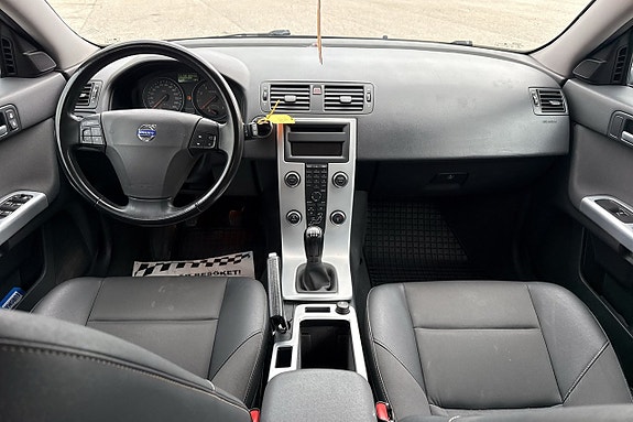 Volvo V50 15 of 21