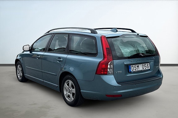 Volvo V50 3 of 21