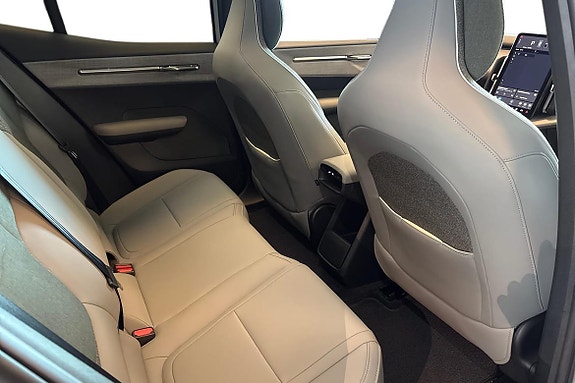 Volvo EX30 9 of 24