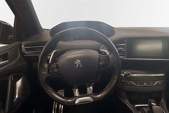 Peugeot 308 SW 9 of 11