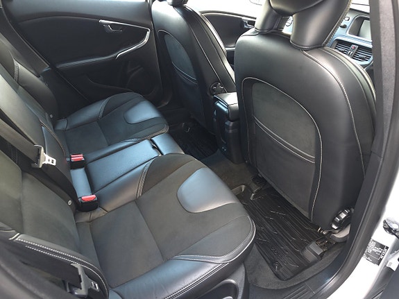 Volvo V40 10 of 12