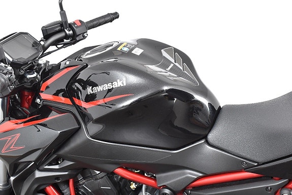 Kawasaki Z650 ABS Fullservad 8 of 18