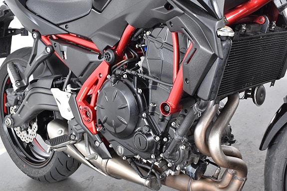 Kawasaki Z650 ABS Fullservad 13 of 18