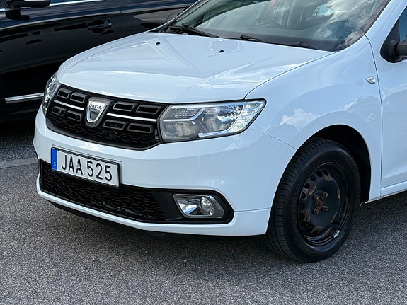 Dacia Sandero 4 of 16