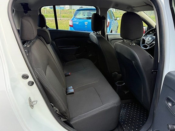 Dacia Sandero 11 of 16