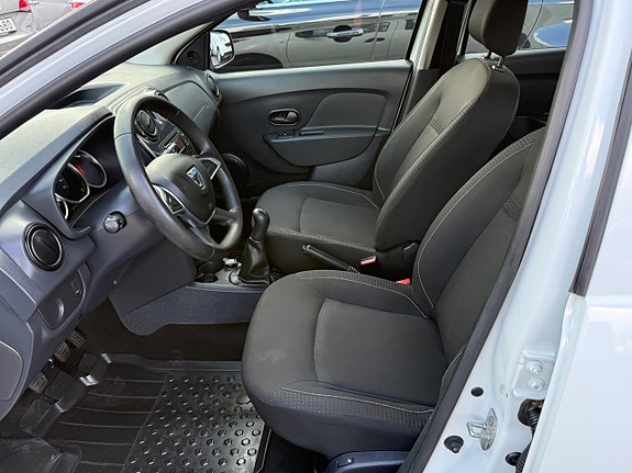 Dacia Sandero 14 of 16