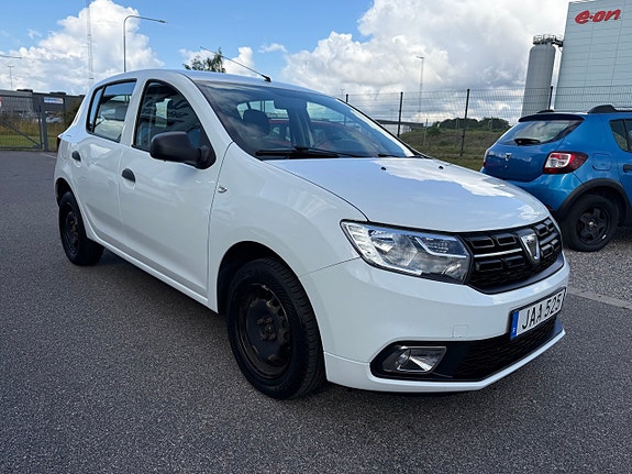 Dacia Sandero 12 of 16