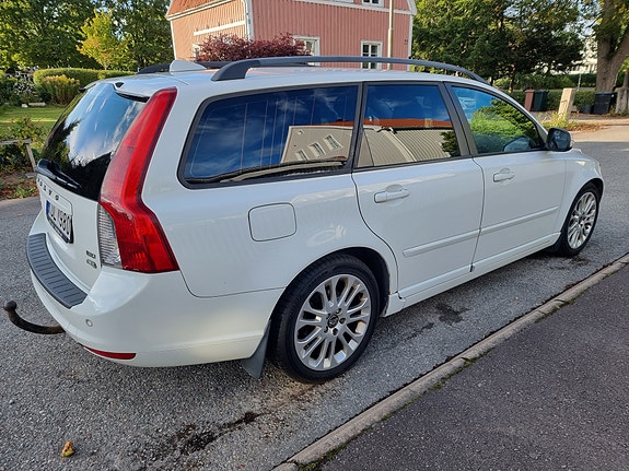 Volvo V50 3 of 8