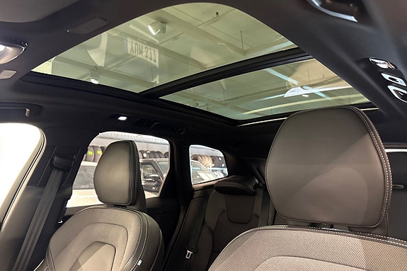 Volvo XC60 12 of 29