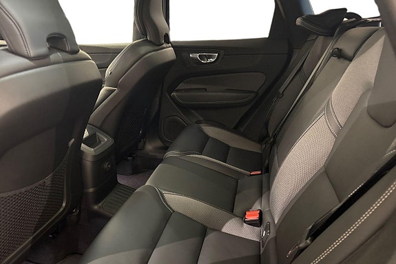 Volvo XC60 24 of 29