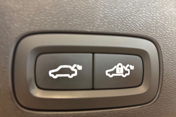 Volvo XC60 27 of 29