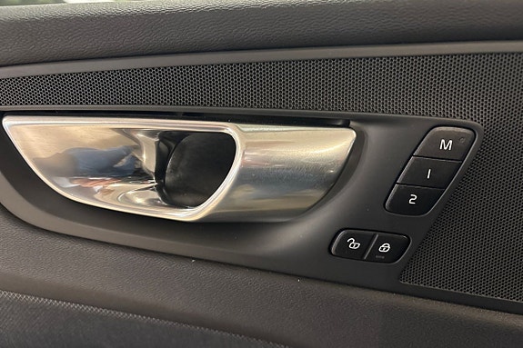 Volvo XC60 20 of 29