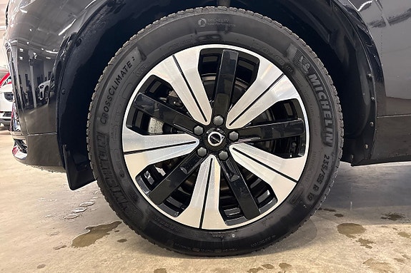 Volvo XC60 5 of 29