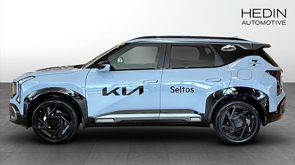 Kia Seltos 4 of 12
