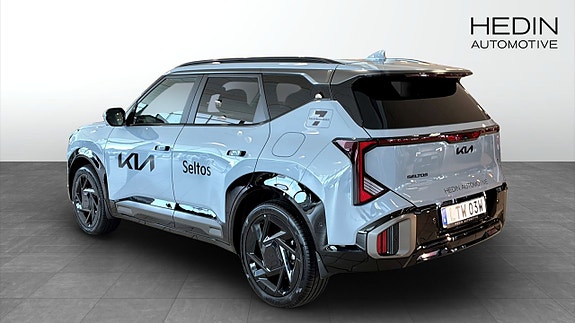 Kia Seltos 6 of 12