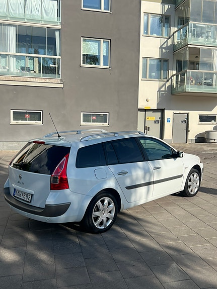 Renault Megane II 3 of 16