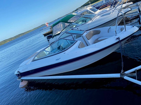 Four Winns 180 Horizon 2 of 9