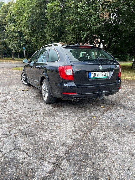 Skoda Superb 10 of 19
