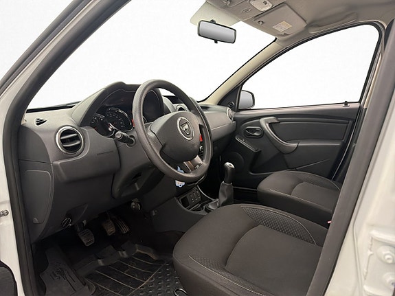 Dacia Duster 10 of 24