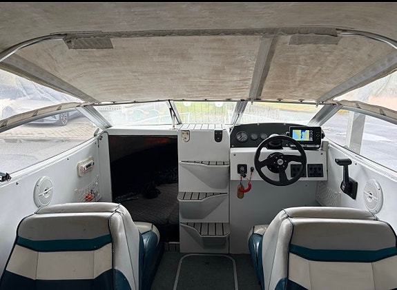 Bayliner Capri 3.0 2 of 6