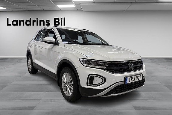 Volkswagen T-Roc 3 of 19