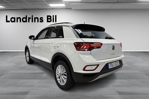 Volkswagen T-Roc 6 of 19