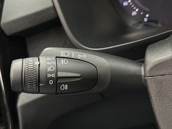 Volvo XC40 16 of 30