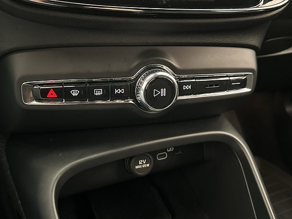 Volvo XC40 25 of 30