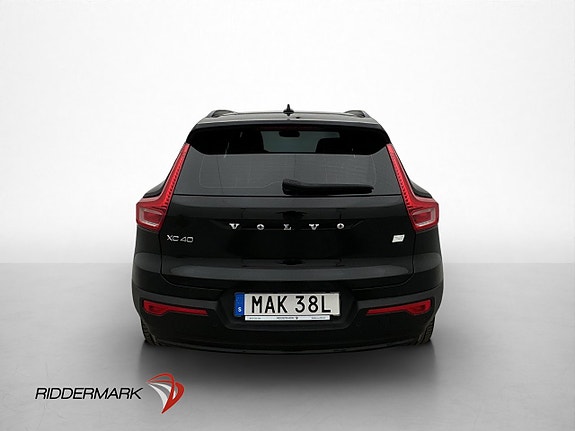 Volvo XC40 7 of 30
