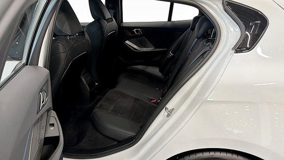BMW 120d 5 of 13