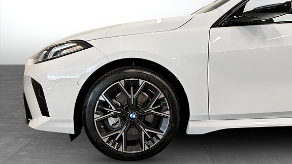 BMW 120d 9 of 13