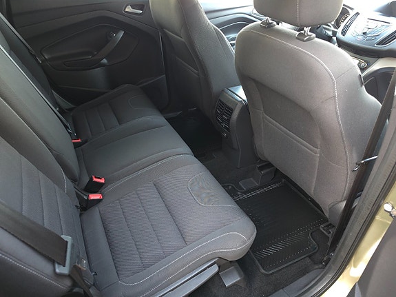 Ford Kuga 10 of 11