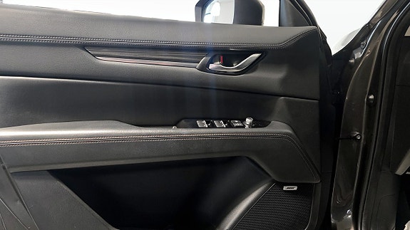 Mazda CX-5 11 of 16