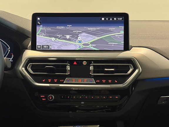 BMW iX3 15 of 18